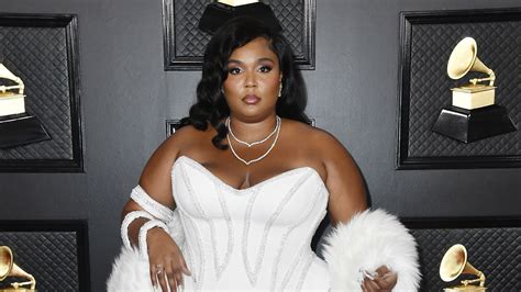 lizzo atelier versace|Lizzo Shut Down the Red Carpet at the Grammys With an Ultra .